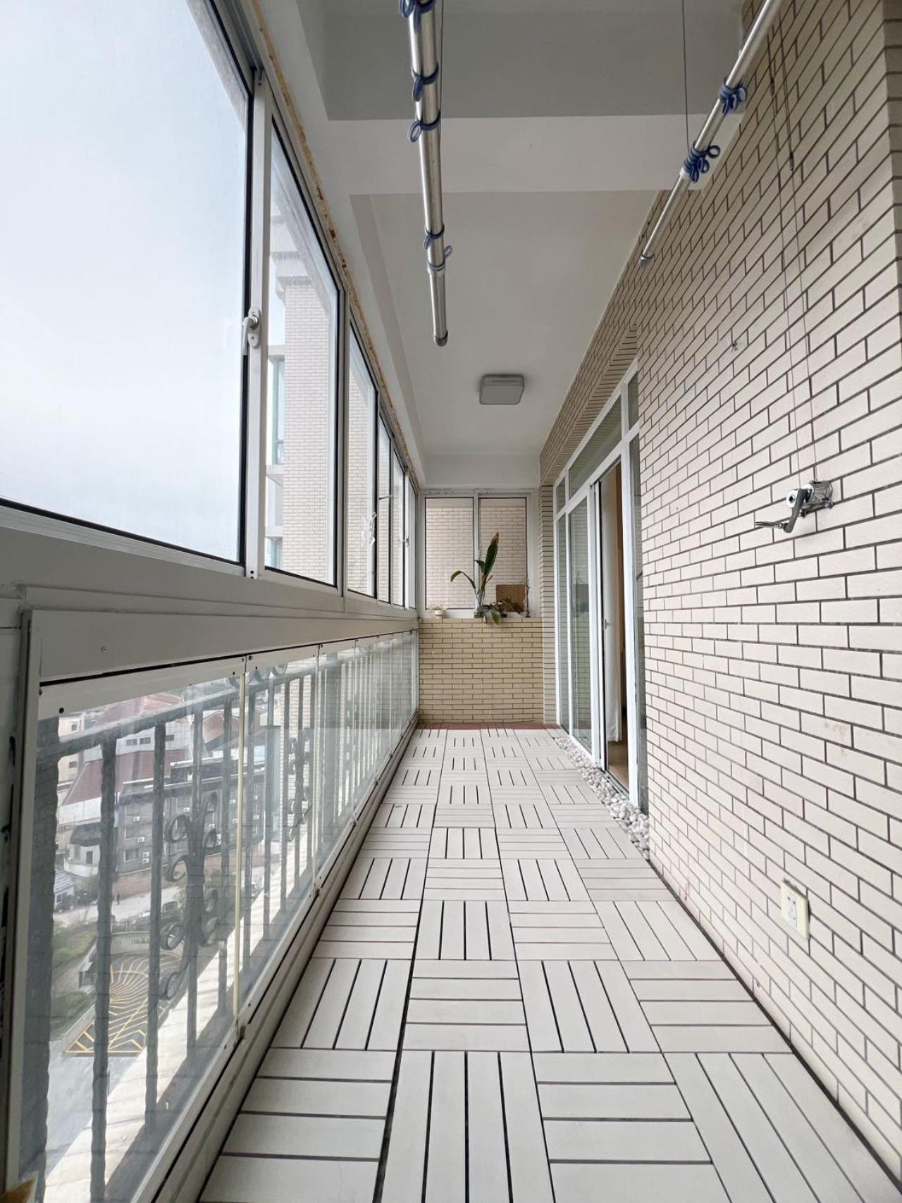 Shanghai Jing'An Temple Designer Boutique Large Four Rooms Apartment Exterior photo